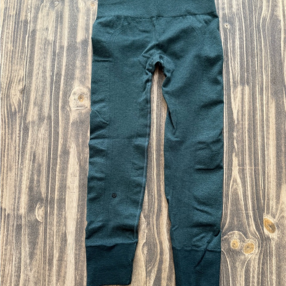 Lululemon Athletica SenseKnit High Rise Running Tights, Smoked Spruce, Size 6